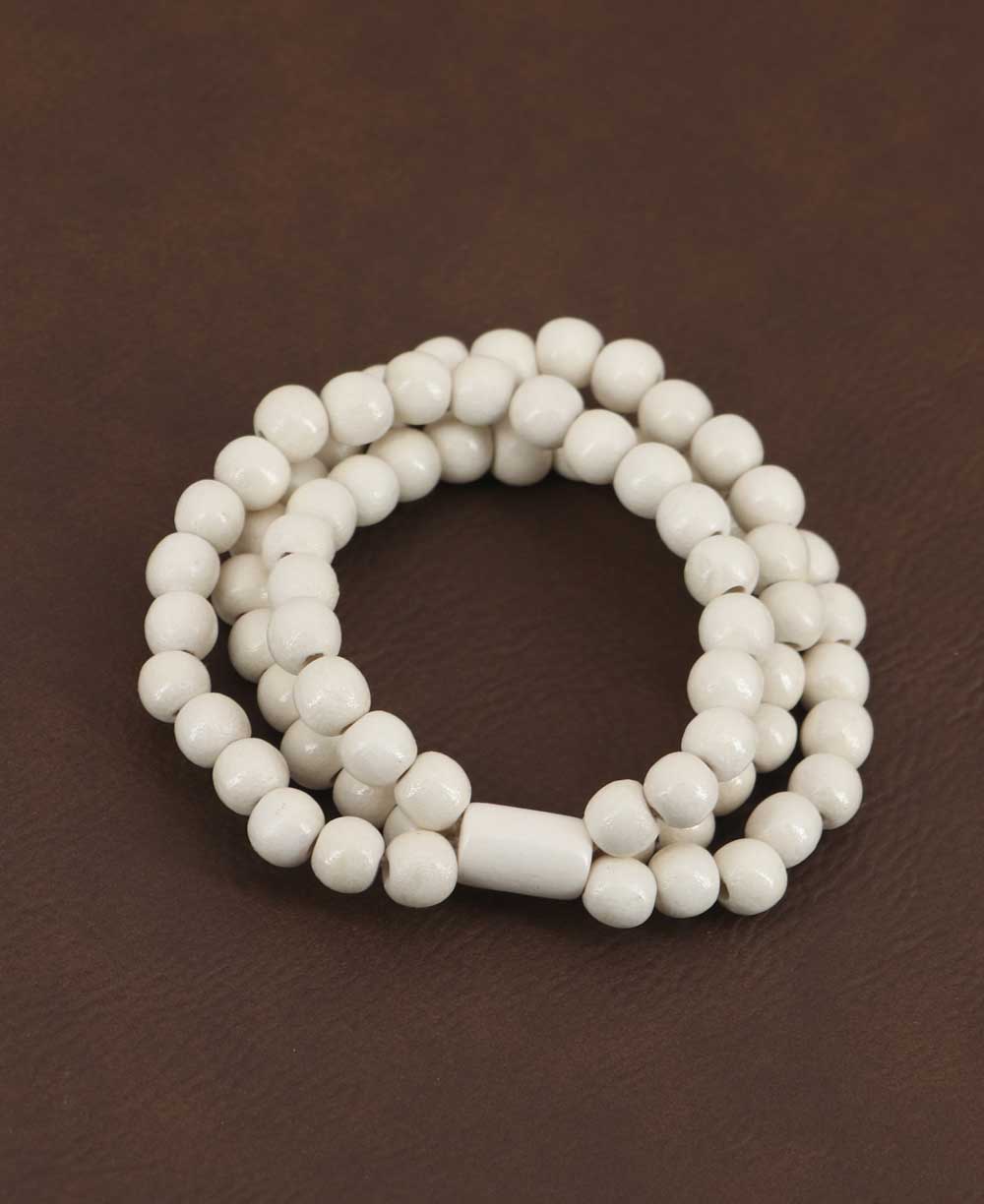 White wood bead stretch bracelet