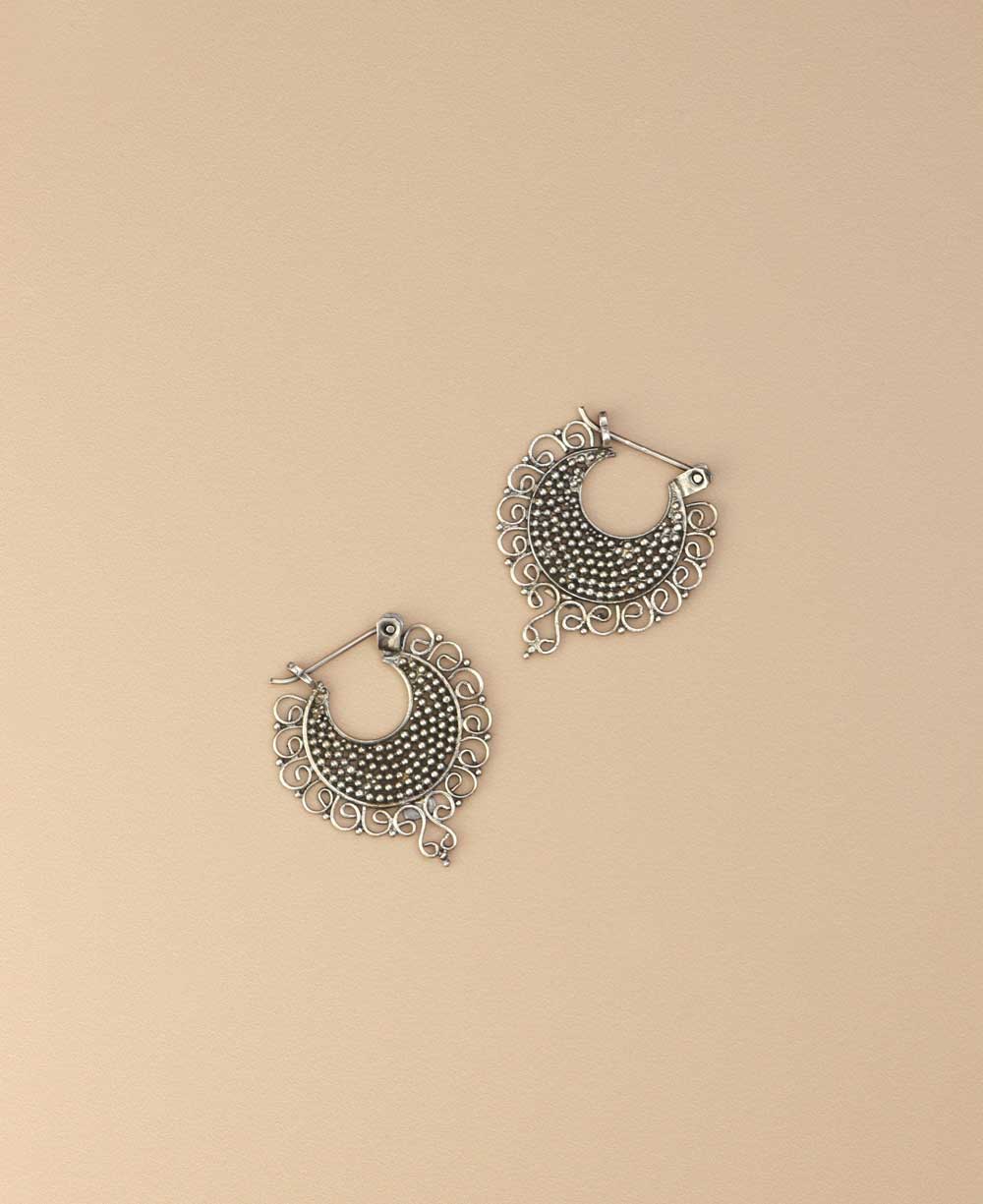Fan-shaped sterling silver hoop earrings