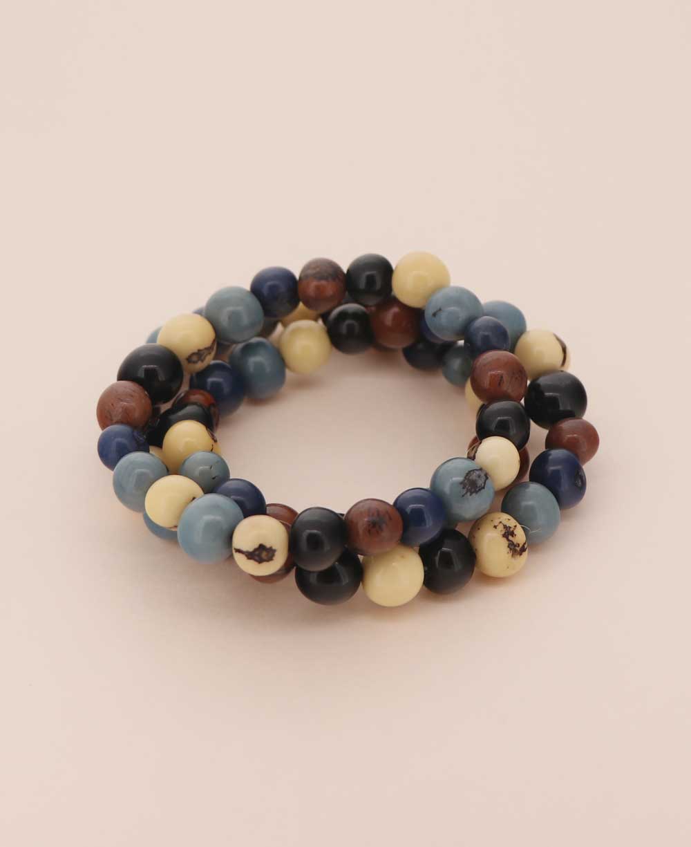 Açaí Bracelets with Vegetable Dyes