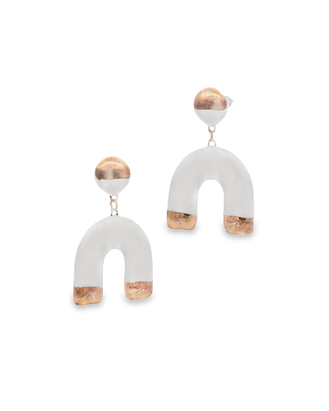 Handmade Chilean ceramic earrings in white and bronze