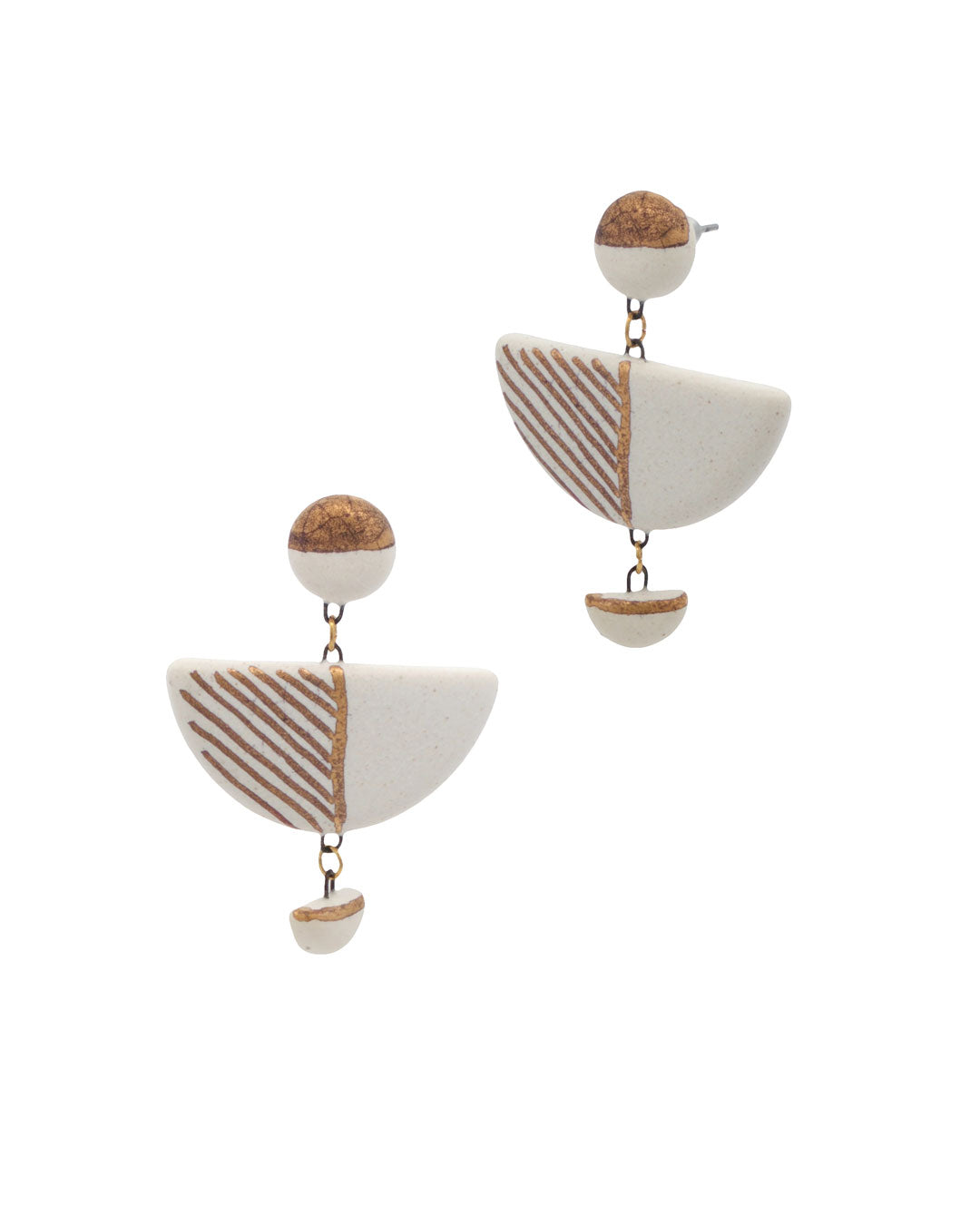 Etched geometric artisan earrings in white and gold