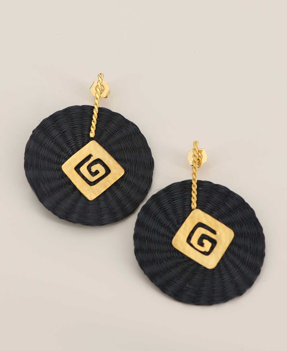 Colombian iraca palm earrings with gold plating