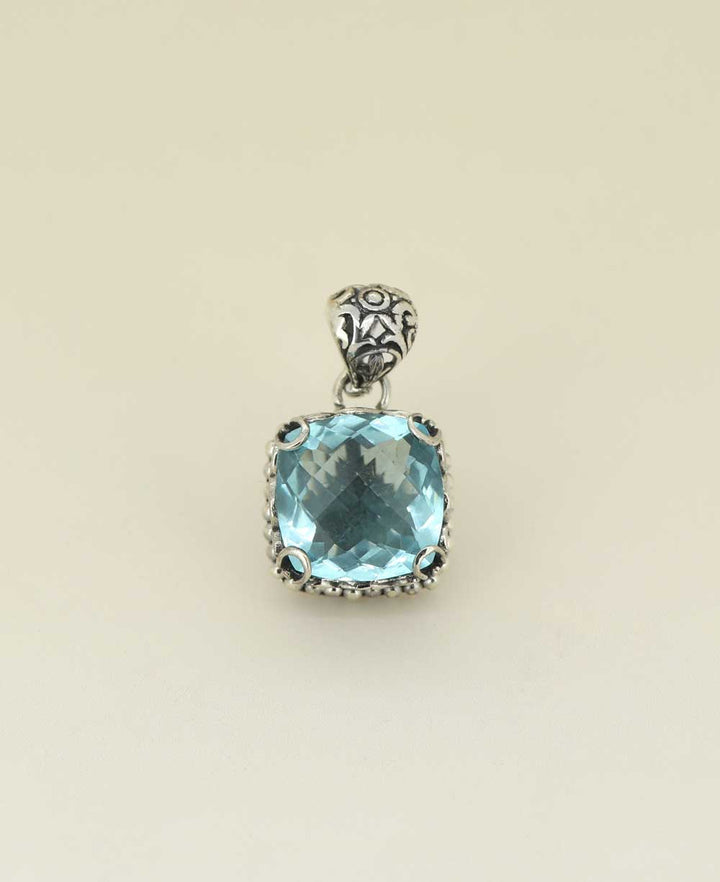 Bali-made-sterling-silver-blue-topaz-pendant