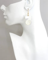 White shell earrings with 18k gold-plated brass
