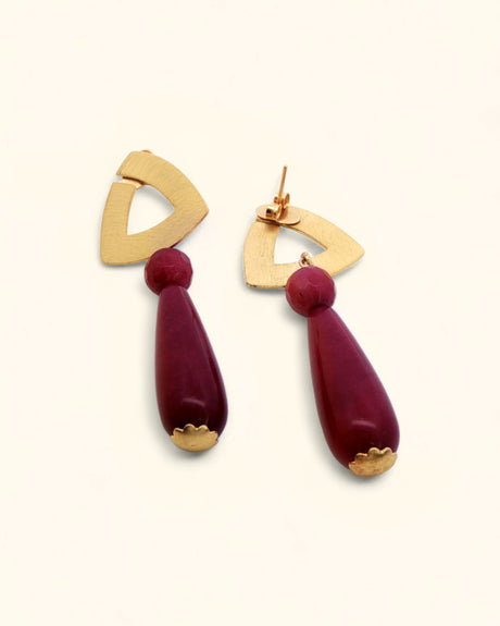 Long red gemstone earrings with abstract gold stud