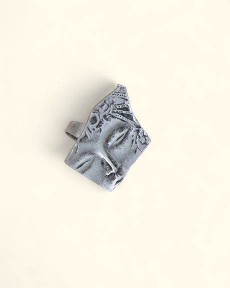 Side-Facing Adjustable Ring
