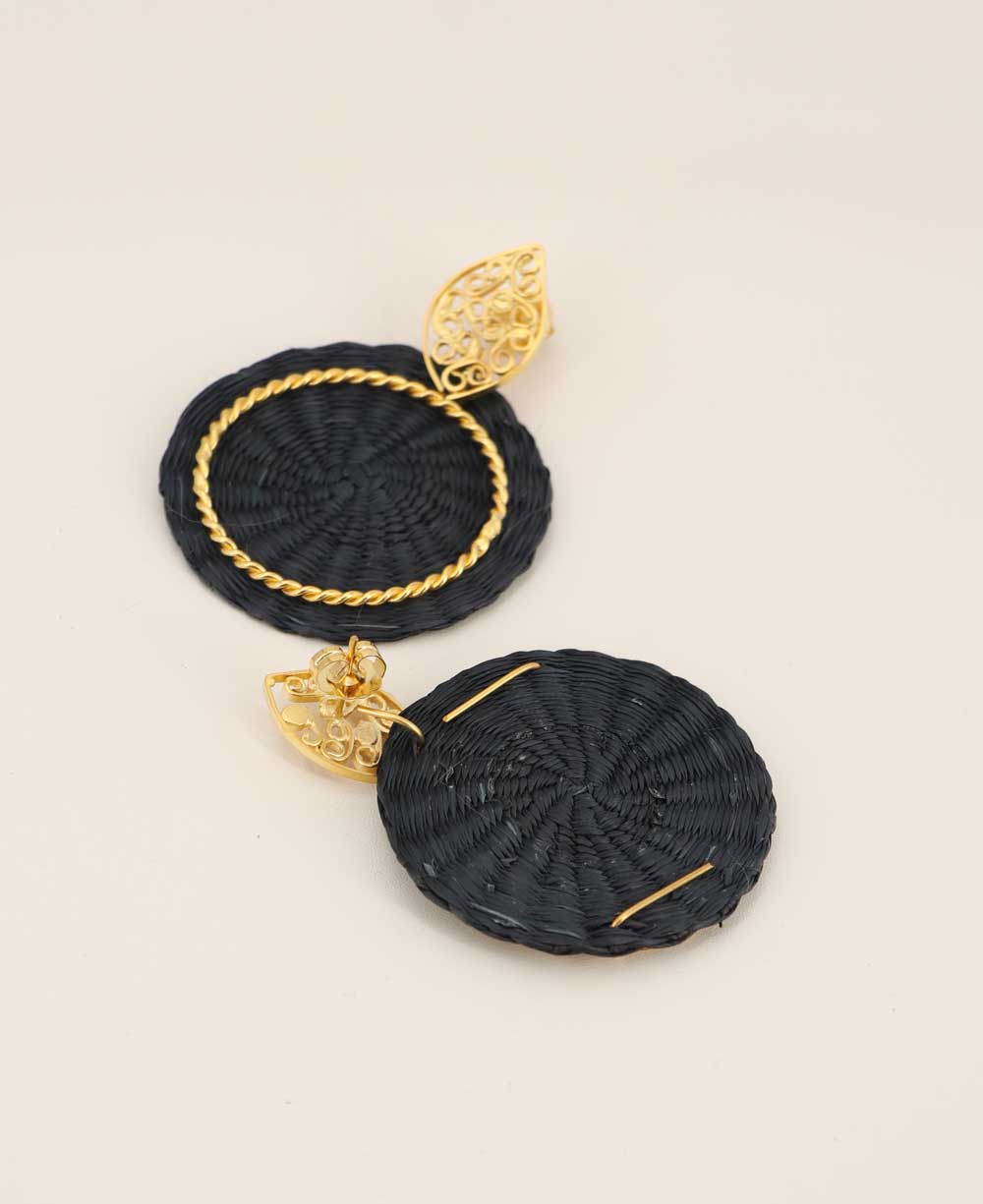 Colombian iraca palm earrings with gold plating