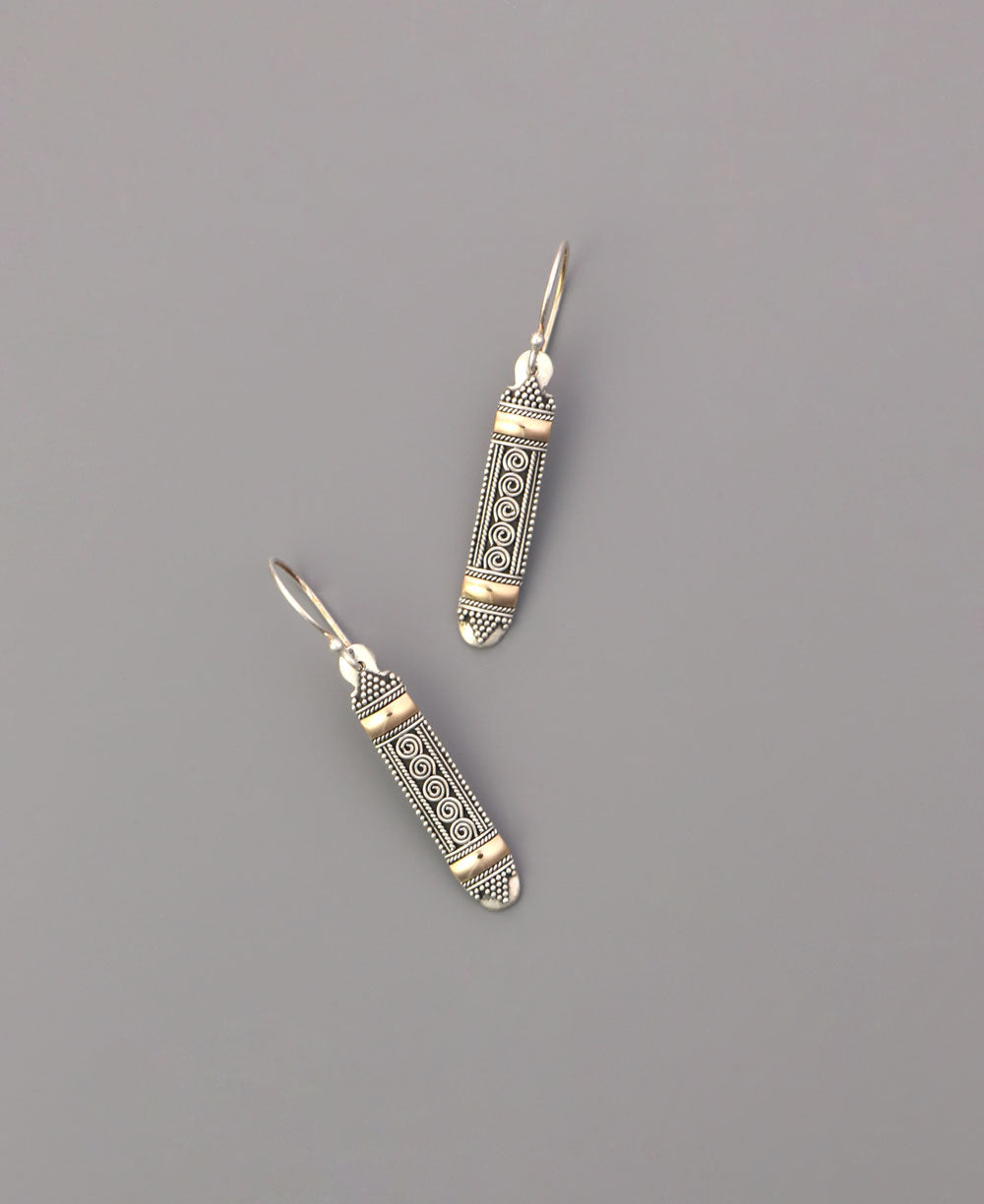 Sterling silver filigree dangling earrings