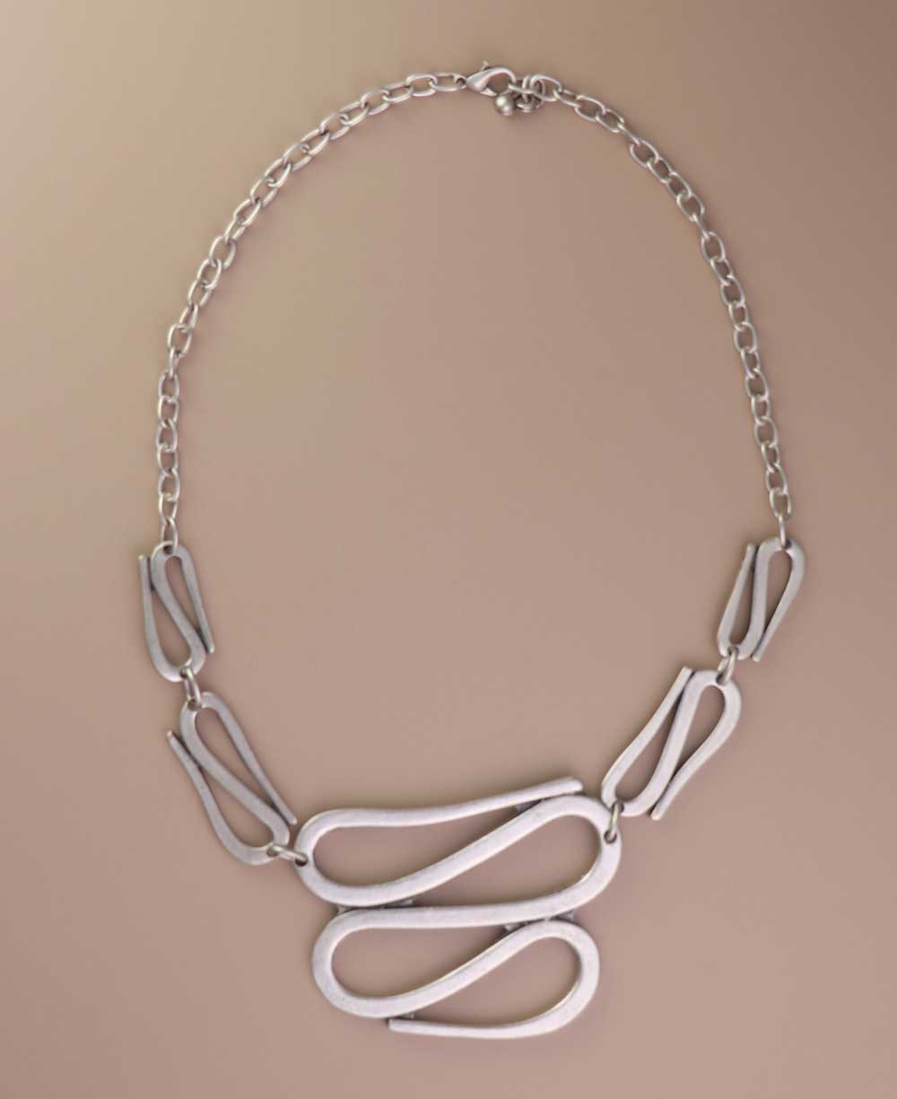 Organic curve statement necklace