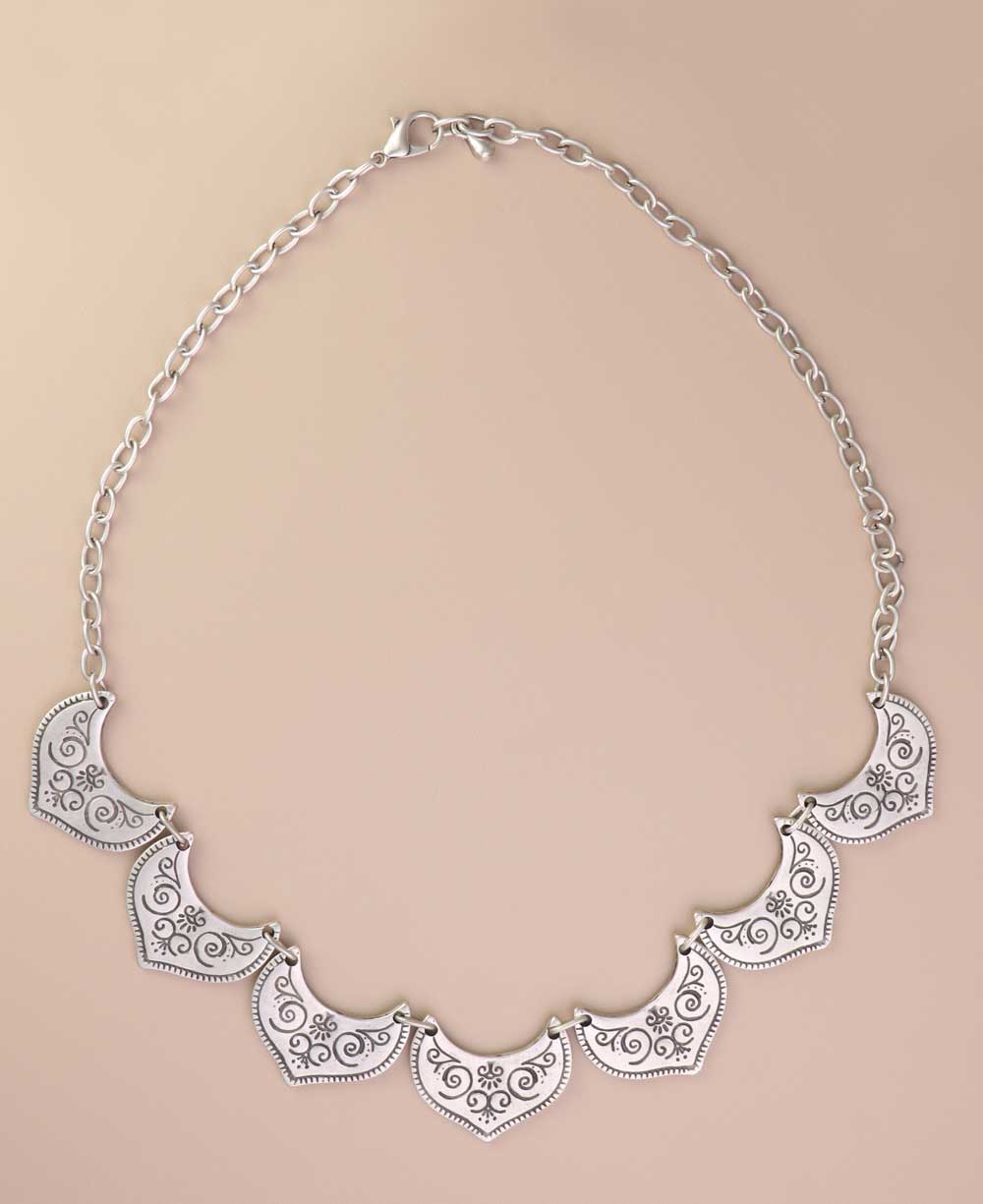 Etched petal link necklace