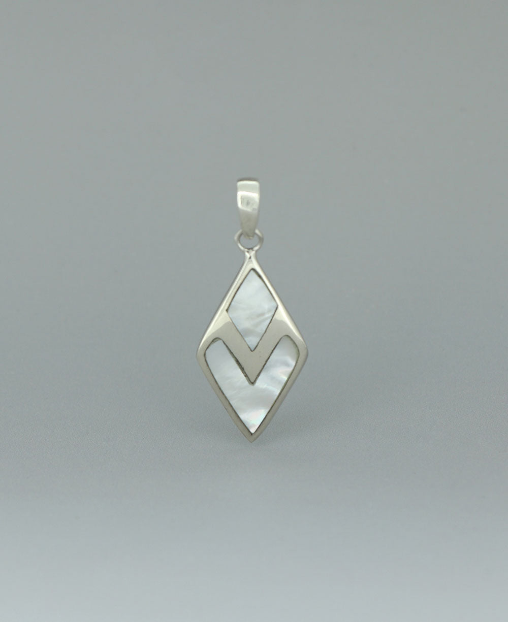 Mother of pearl pendant