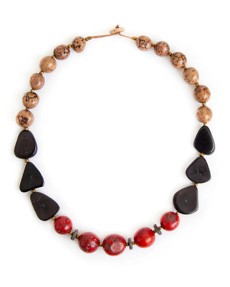 Olmedo necklace with bombona seeds and Tagua beads