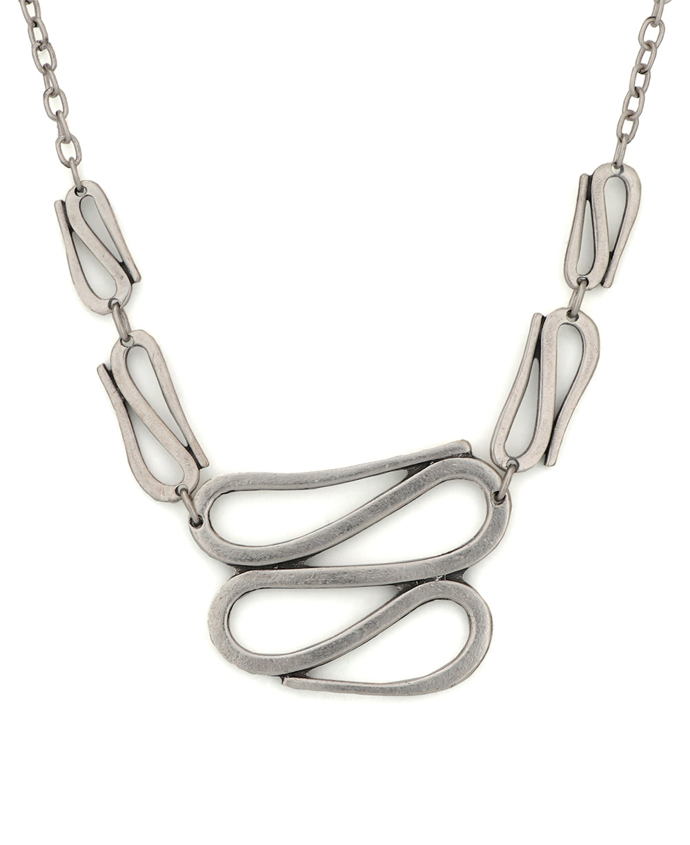 Swirly S-shaped necklace