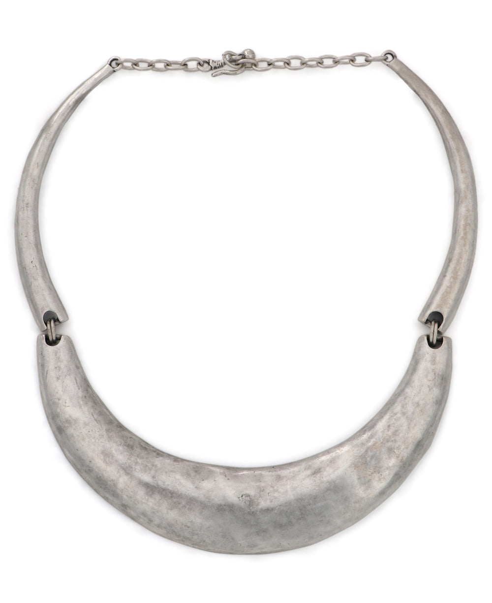Traditional circular plate necklace
