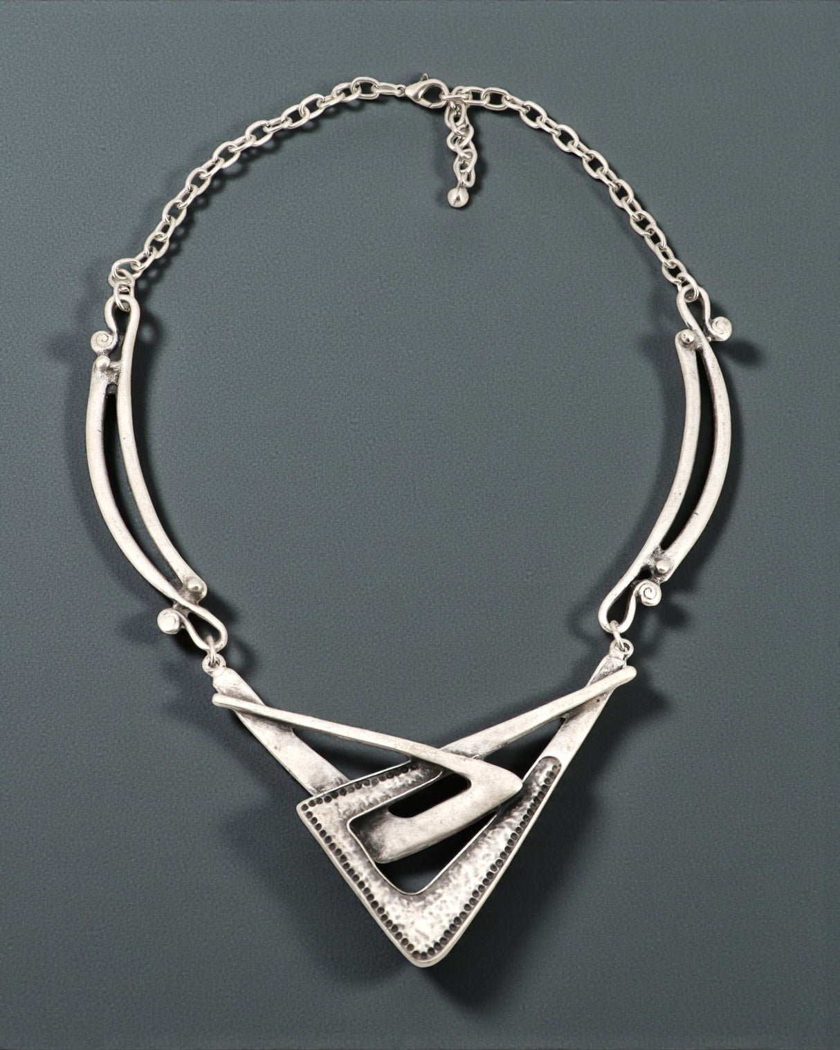 Bold Geometry: Sculptural Alloy Statement Necklace