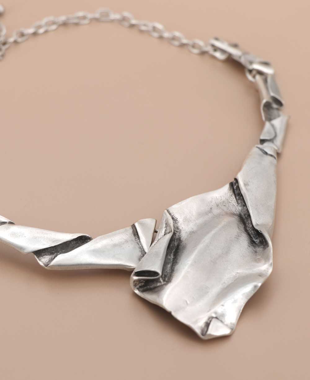 Adjustable crushed paper necklace
