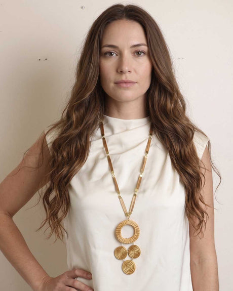 Golden Heritage: Handwoven Brazilian Grass Necklace