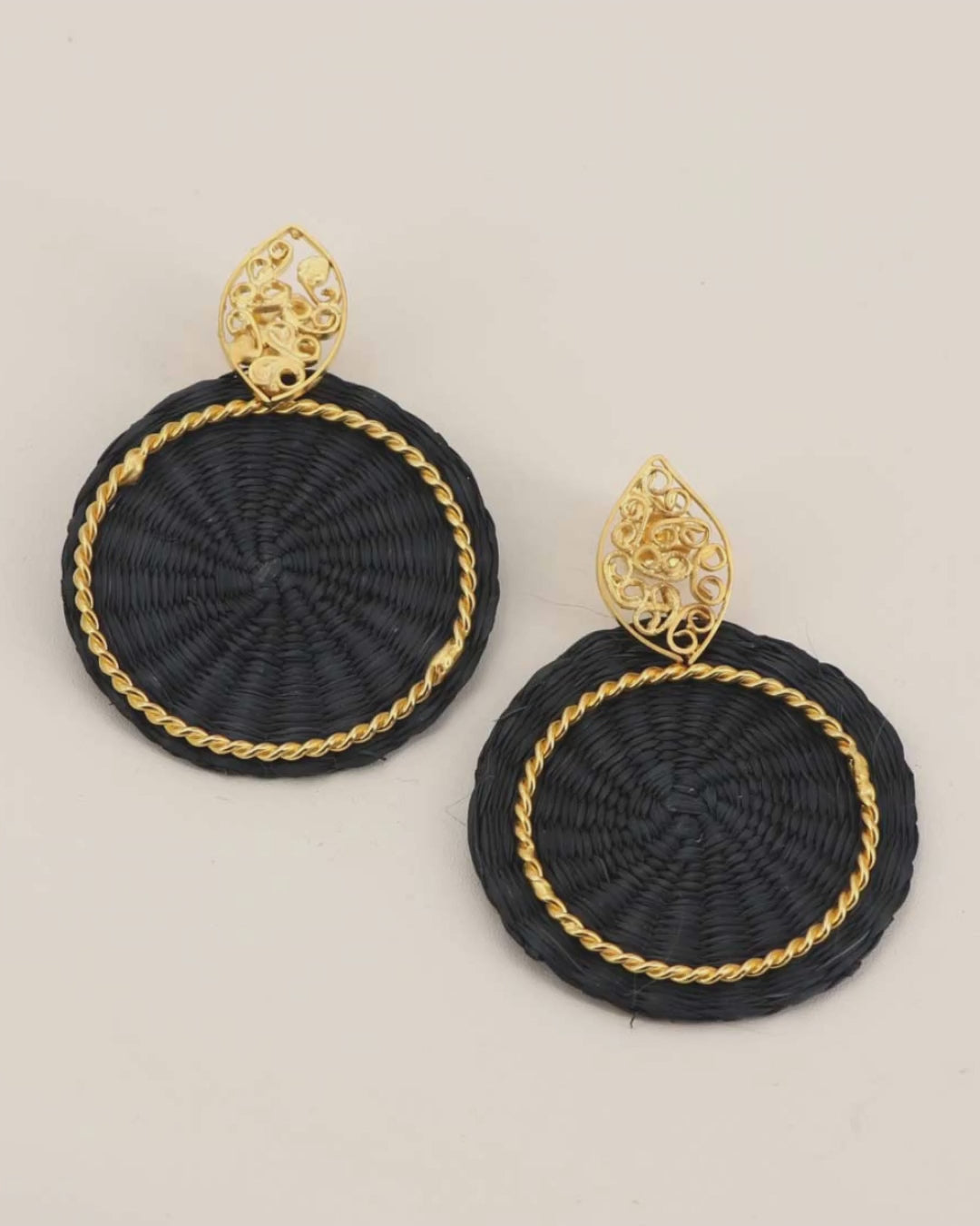 Colombian Filigree Iraca Palm Earrings