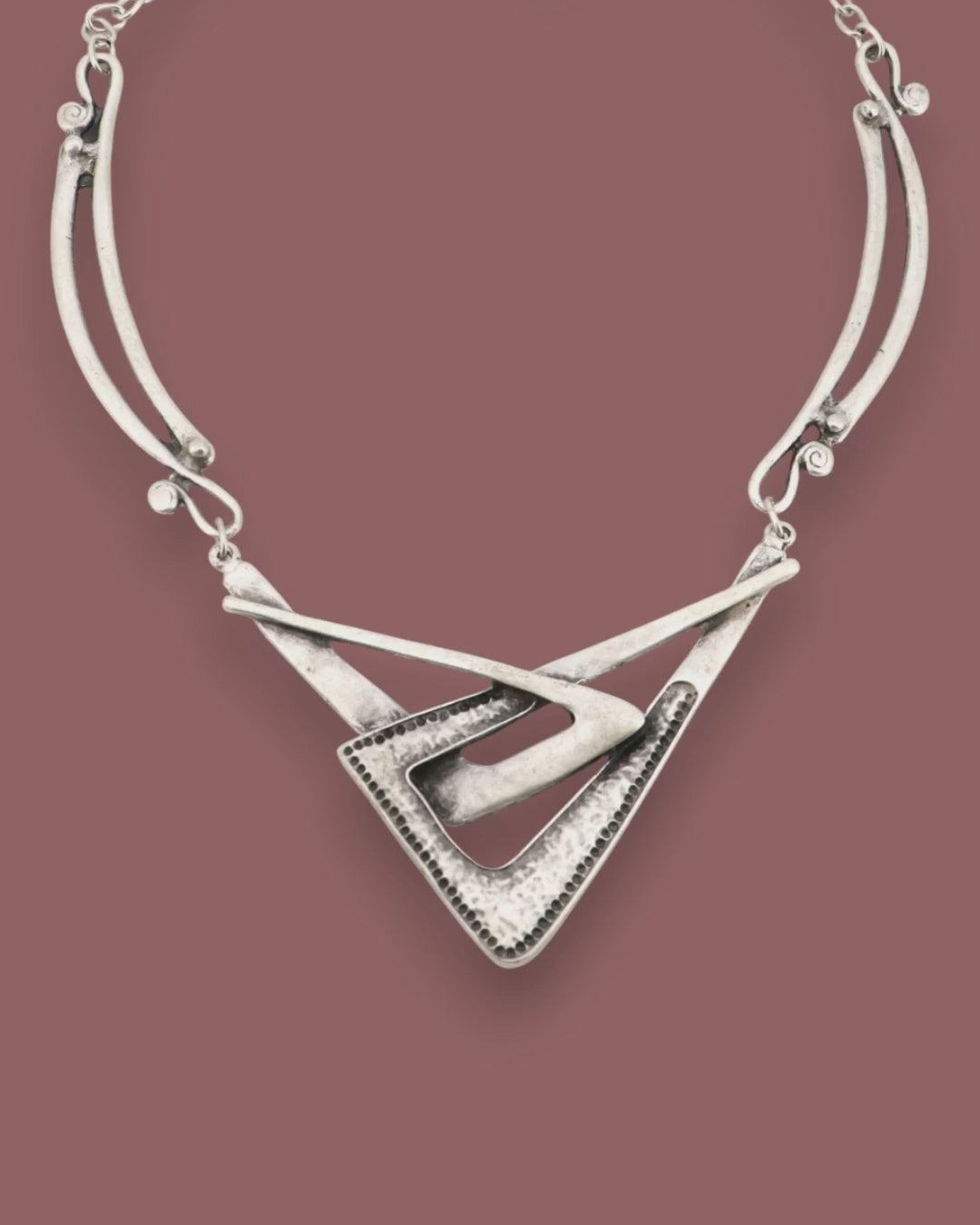 Bold Sculptural Alloy Statement Necklace