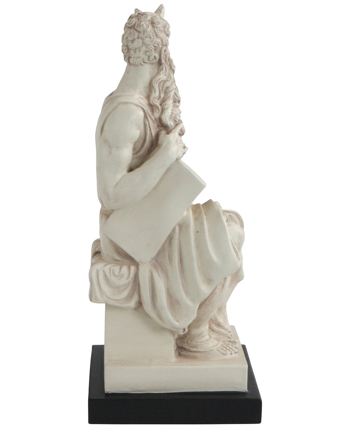 Moses by Michelangelo Statue