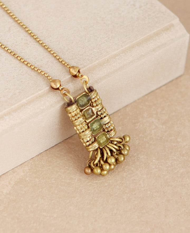 Golden Shimmy Necklace