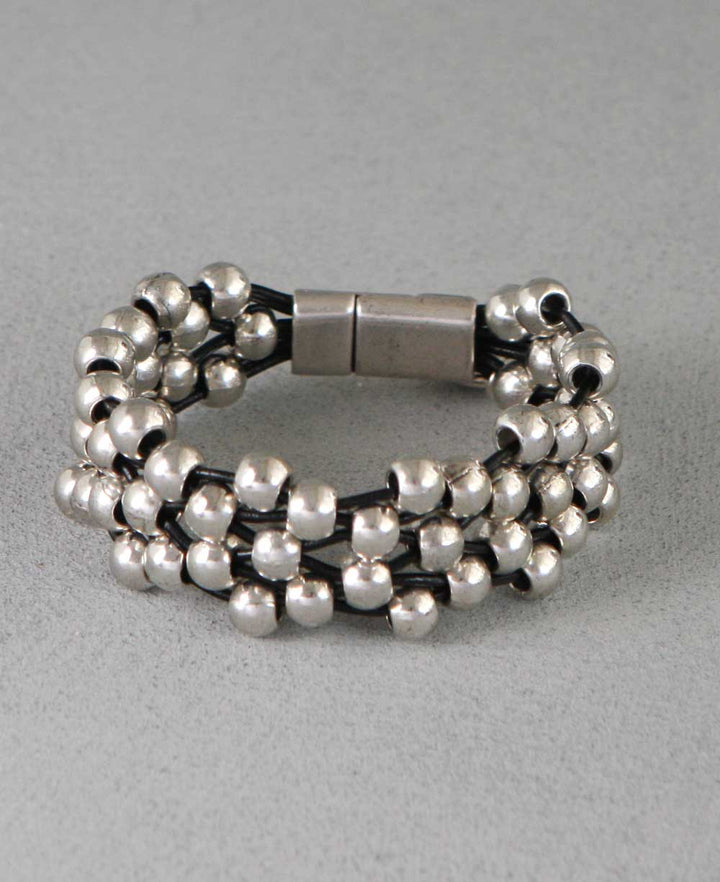Silver_Bead_Leather_Bracelet